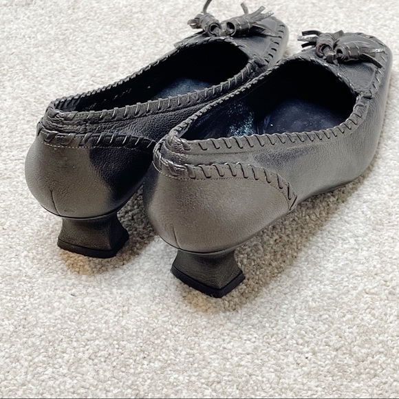 Stuart Weitzman Bronze Tassel Loafer Kitten Heel - Picture 9 of 15